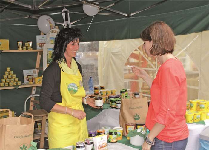 Obstsäfte, Brände und Sektcocktails konnte man bei der Brennerei Brauweiler probieren.