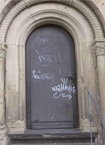 Öffnet sich die Eingangstür zur Michaelskapelle bald wieder?MKA