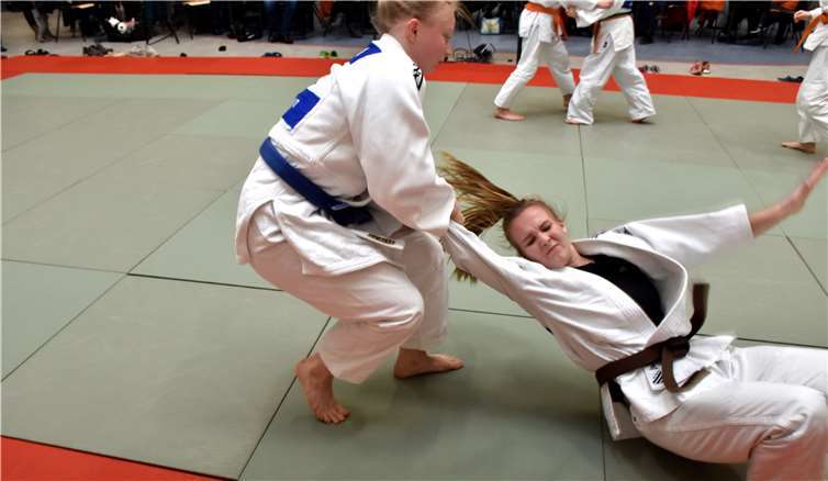 Oft zu Boden geht Francesca nicht.