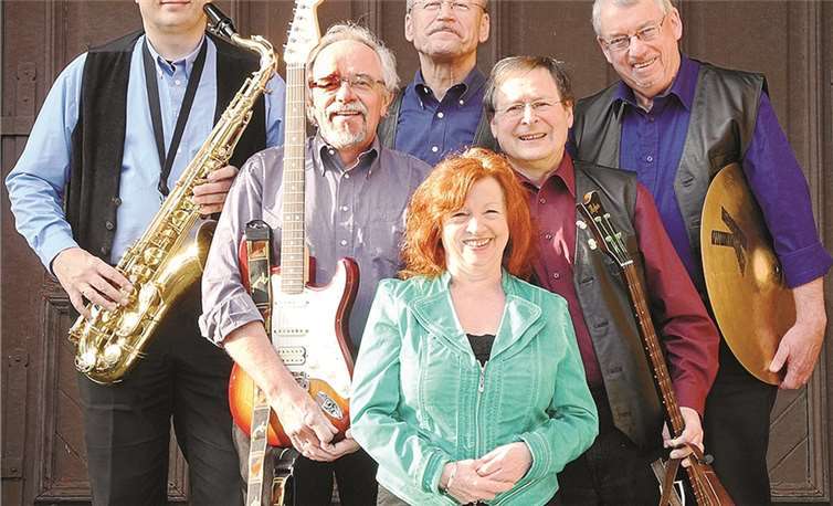 Oldie GmbH mit (v.l.) Stanislaw Kadlubicki, Gerd Johannes, Gerhard Haug, Hans-Dieter Heckes, Martin Steinhoff und Sängerin Muriel Paris.  Oldie GmbH