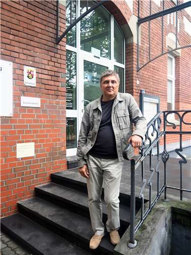 Oleg Emelianov bietet ab sofort für die AWO Migrationsberatung im Bendorfer Rathaus an.  Foto: Stadt Bendorf