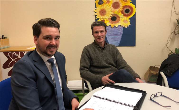 Oliver Krügel und Schuldirektor Niebergall - Freiherr-vom-Stein-Grundschule Bad Ems. Foto: CDU Bad Ems