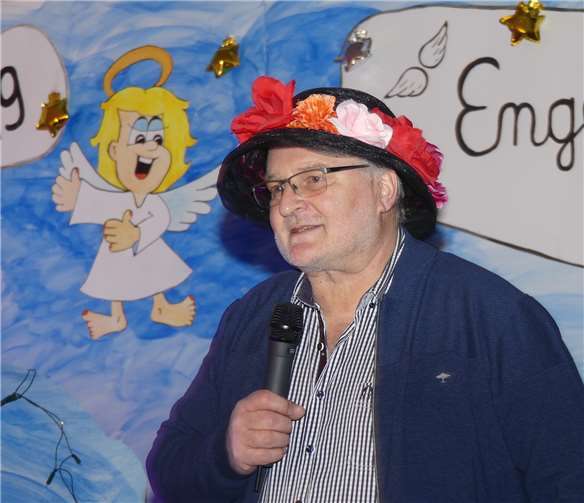 „Oohse Juppes“, alias Heinz-Josef Welter,begrüßte als Gastgeber das Braftericher Narrenvolk.