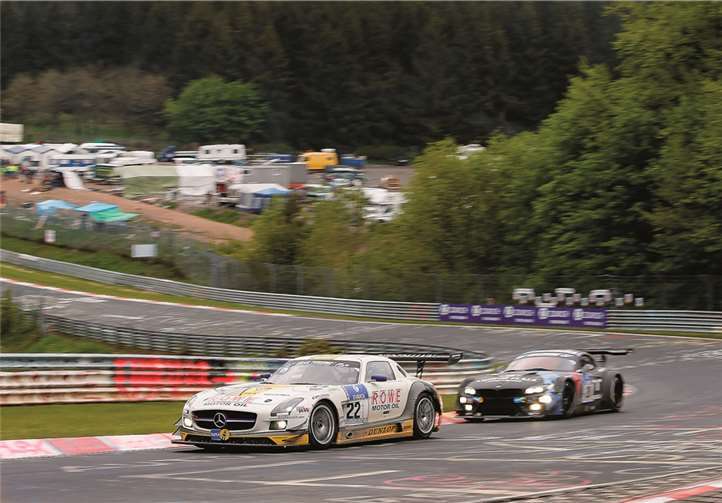 Optimale Testmöglichkeiten - ohne den Druck einer Meisterschaft - bieten die Trainingsläufe bis in die Abendstunden hinein auf der Original-Streckenvariante des 24h-Rennens.ADAC Nordrhein Sportpresse