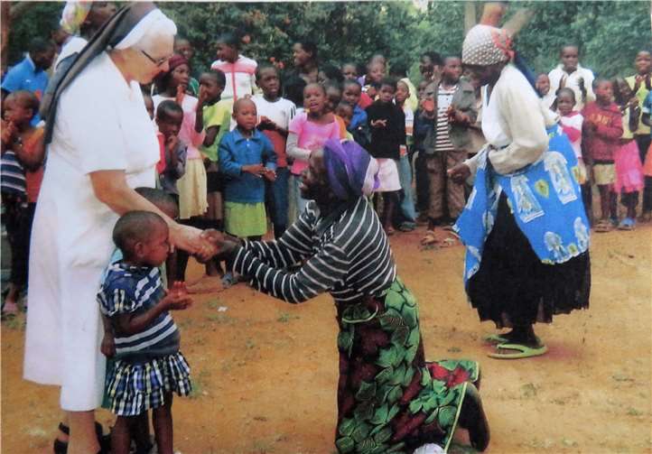 „Die Spenden zeigen, dass Gott die Seinen nicht verlässt“ Ordensschwester Julia ist „die gute Seele“ der Loreto-Mission.