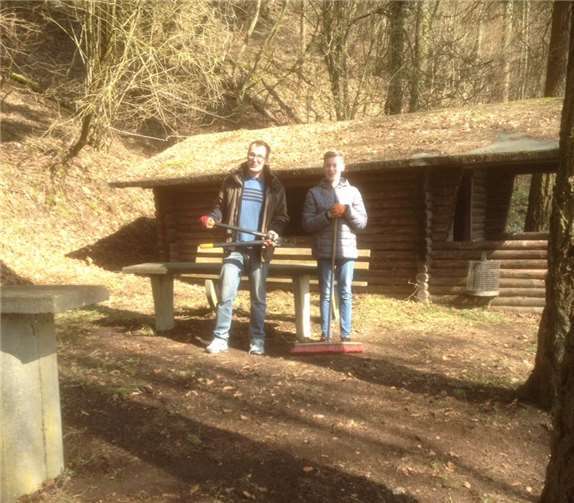 Ordnung an der Zwei Tannen Hütte.
