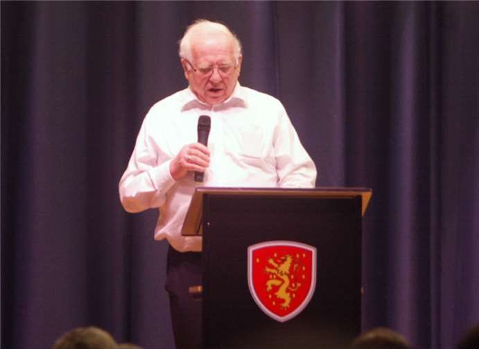 Organisator Reinhold Schüssler konnte sich auch im 21. Jahr der Veranstlatung über ein volles Haus freuen.