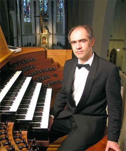 Organist Luciano Zecca.