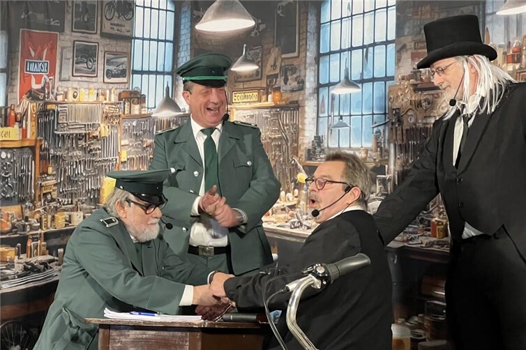 Originale treffen auf Nachbarn und die Amtsgewalt, und aus dem täglichen Tratsch wird pures Theatervergnügen.