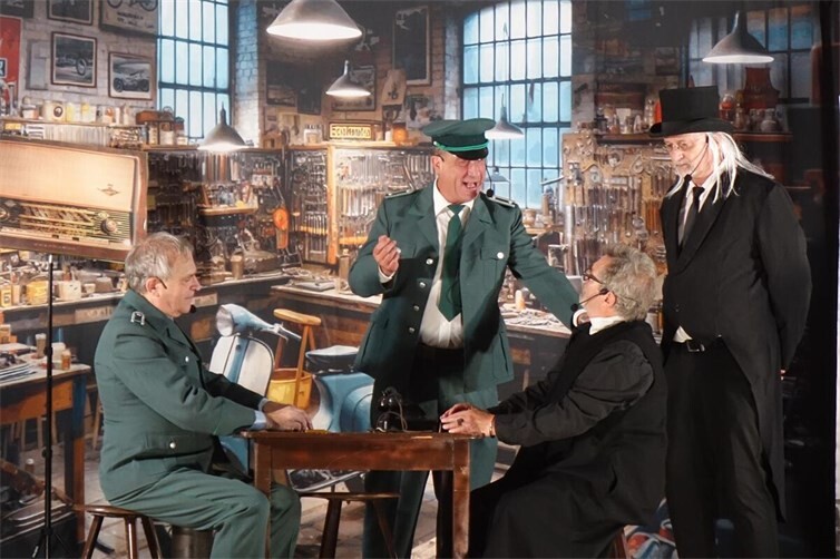 Originale treffen auf die Amtsgewalt, und aus dem täglichen Tratsch wird pures Theatervergnügen.