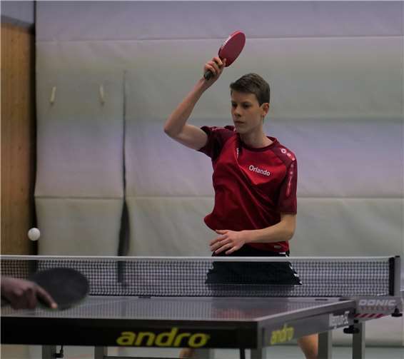 Orlando Rätz schaffte in seinem allerersten Einsatz für eine Herrenmannschaft zwei lupenreine 3:0-Erfolge.Foto: privat