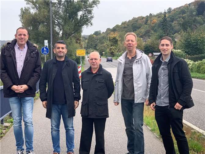 Ortsbesichtigung der CDU Oberwinter an der B 9, Mitglieder des Ortsverbandes.  Foto: privat