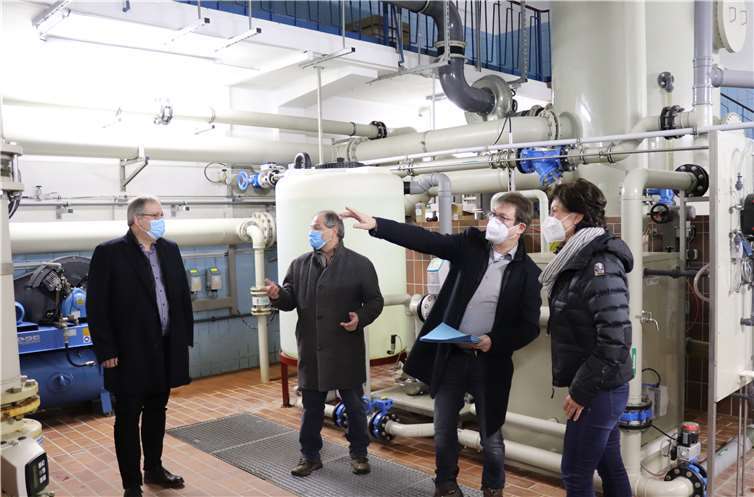 Ortsbesichtigung im Wasserwerk Weibern (von l. n. r.): Stefan Friedsam, Karl Gundert, Jürgen Wagner und Petra Schneider. Foto: privat