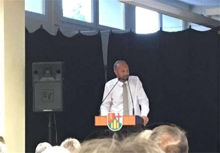 Ortsbürgermeister Andreas Rath erläuterte die Bedeutung von schnellem Internet. privat
