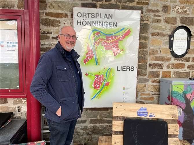 Im Ahrdorf Hönningen werden die Segel in Richtung Zukunft gesetzt Ortsbürgermeister Jürgen Schwarmann hat Zukunftspläne für Hönningen und Liers. Fotos: ROB