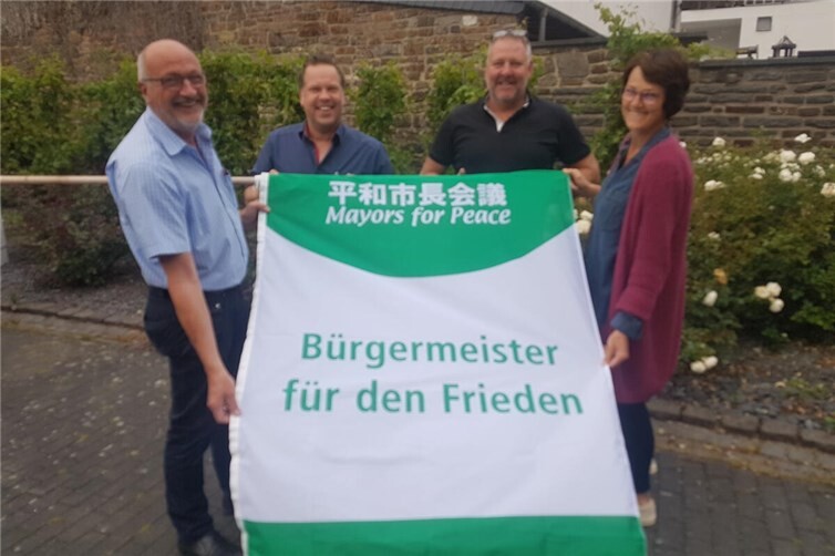 Ortsbürgermeister Jürgen Schwarzmann, Beigeordneter Michael Pauly, Beigeordneter Ralf Minwegen, Erste Beigeordnete Elfi Pauly