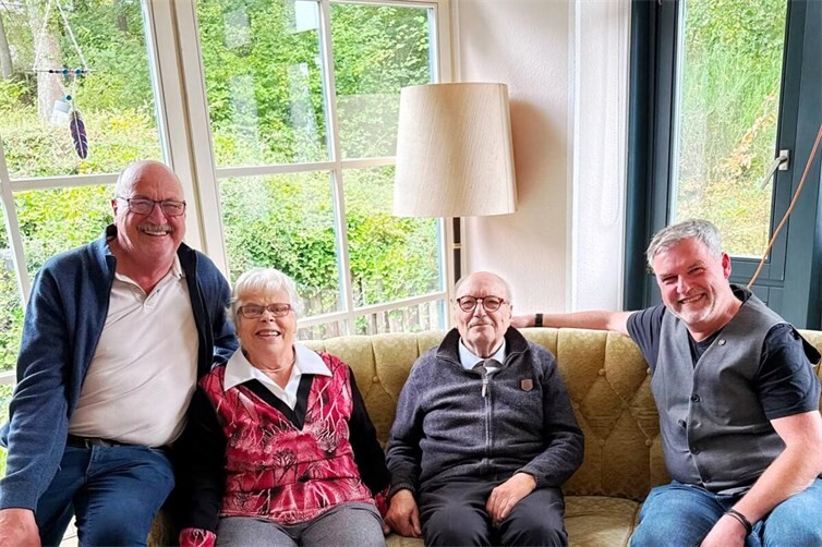 Ortsbürgermeister Jürgen Schwarzmann, Elisabeth Kaltz, Hans-Werner Kaltz, Beigeordneter der VG Altenahr Rainer Metzen