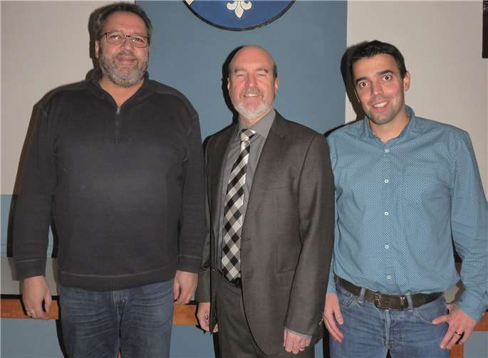 Ortsbürgermeister Rudolf Wingender (Mitte) mit dem Ersten Beigeordneten Thomas Schmitt (l.) und Christian Wilbert (r.). FRE