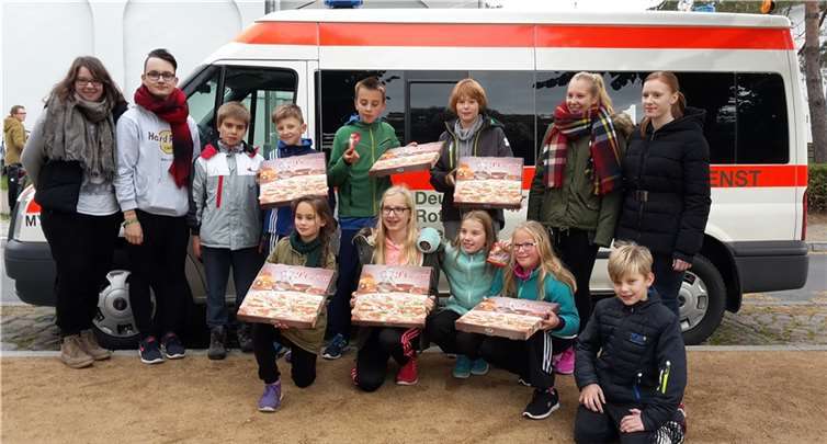 Ortsbürgermeister Sepp Gans spendierte freundlicherweise für das Mittagessen.