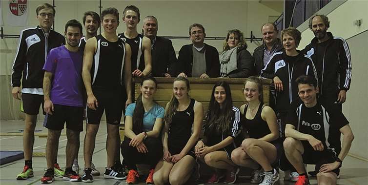 Ortsbürgermeister und Beigeordnete folgten der Einladung der Leichtathleten. privat