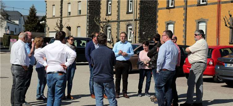 Ortsrundgang mit CDU-Stadtbürgermeisterkandidat Joachim Plitzko.Foto: Heinrich Schulte