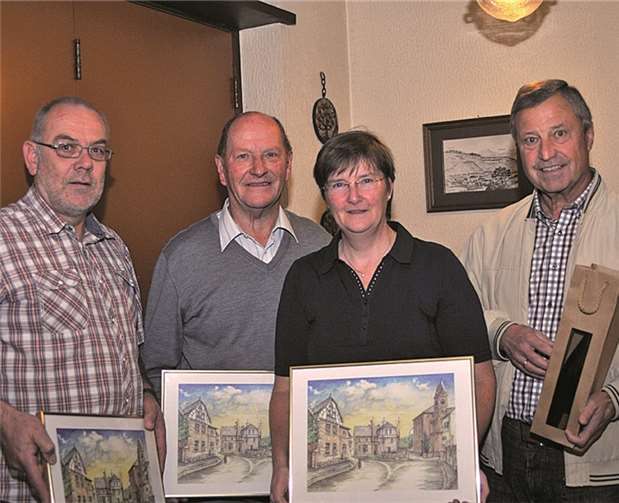 Ortsvorsteher Bernd Kriechel verabschiedete Erwin Hahn, Heribert Hilger und Marie-Therese Schnause. RÜ