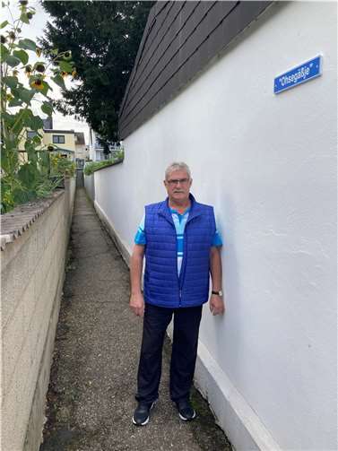Ortsvorsteher Herbert Dott im „Ohsegäßje“. Foto: privat