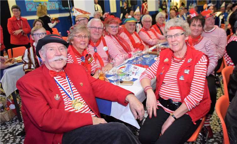 Ortsvorsteher Hermann Leunig brachte direkt die ganze Nachbarschaft mit zur Sitzung. „Ein Leunig kommt selten allein“.