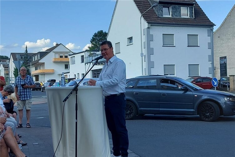 Ortsvorsteher Richard Lindner bei seiner Ansprache