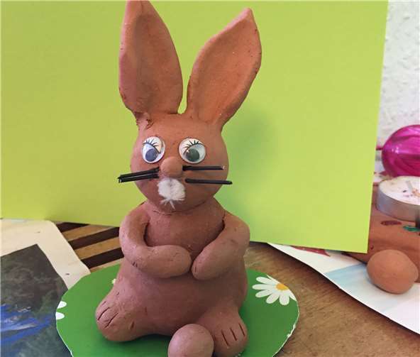 Osterhase aus Ton