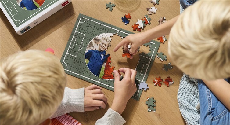 Osterspaß garantiert: Beim Puzzeln eines eigenen Fotomotivs macht die ganze Familie mit.