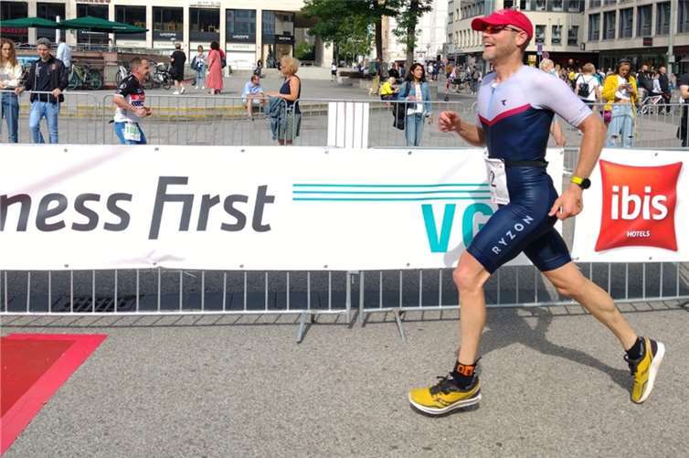 Otto Ströbel beim 11. Frankfurt City Triathlon. Foto: privat