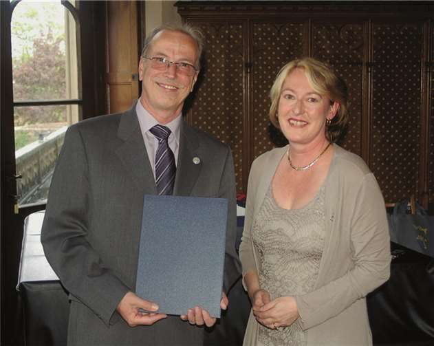 Otto von Lom leitet die Volleyballabteilung des Turnvereins Remagen 1877 e.V. und ist seit rund 15 Jahren Vorsitzender.