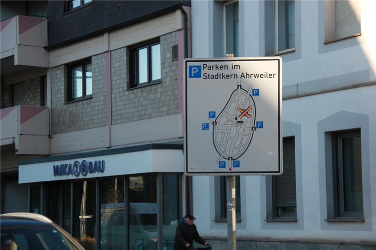 Parkleitsystem in Ahrweiler. Die Marktgarage öffnet am Freitag, 28. November, wieder.