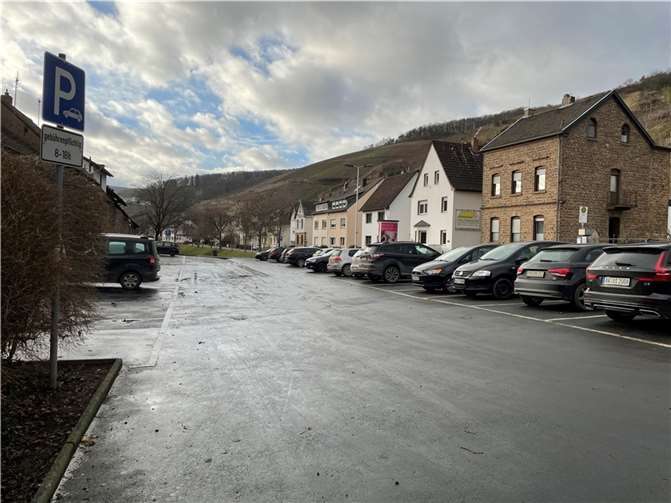 Parkplatz in Ahrweiler. Foto: ROB