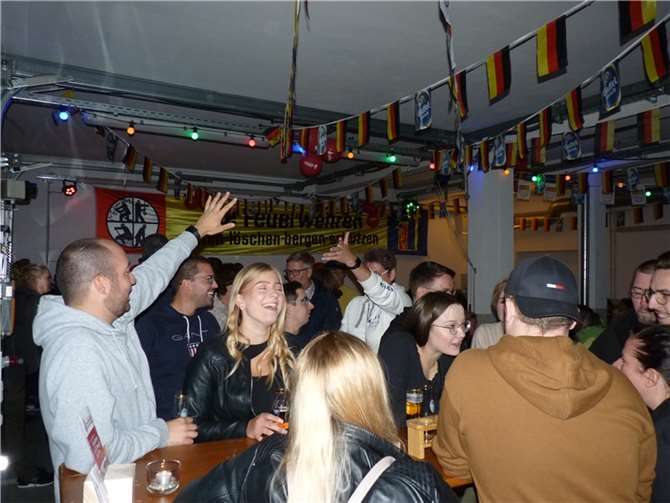 Partystimmung bei der Feuerwehr