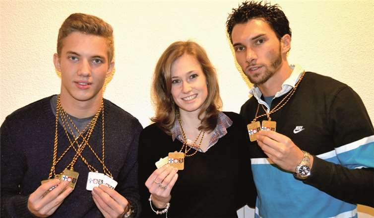 Pascal Kirstges (l.), Katrin Wöhlken (ebenfalls LG Rhein Wied), sie erzielte Gold 4 X 200/Frauen und Silber über 400m bei den Rheinland Pfalz Meisterschaften, sie ist die Freundin von Marcel Kirstges (r.).privat