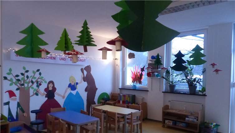Passend zu den Märchen gestalteten die Kinder die Dekoration des Gruppenraums. Foto: Ella Spindeler/Stadtverwaltung Lahnstein