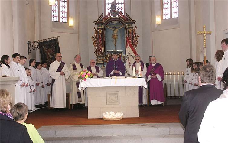 Pastor Achim Thieser, Pastor Manfred Müller, Prälat Peter Prassel und Pastor Joachim Rupp zelebrierten den großen Festgottesdienst.