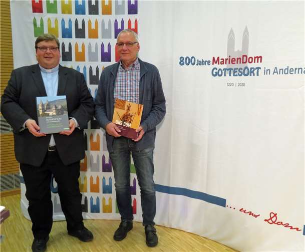Pastor Stefan Dumont und Konrad Sabel mit ihren unterschiedlichen „Bestandsaufnahmen“.
