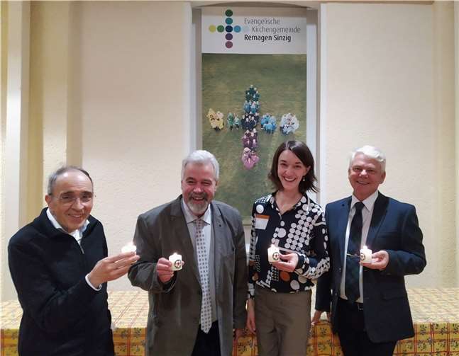 Pastor Steffens, Pastor Tibusek sowie Pfarrerin Karcher und Pfarrer Schankweiler freuten sich, dass der gemeinsame Gottesdienst so großen Zuspruch fand.  Foto: privat