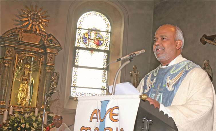 Pater Mathew Kureekattil wird als Kooperator in der Pfarreiengemeinschaft vorgestellt.