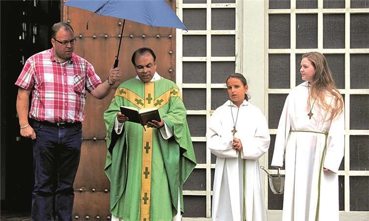 Pater Norbert feierte mit der Gemeinde in der Pfarrkirche St. Clemens einen Familiengottesdienst.PS