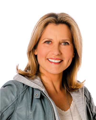 „Am Ende des Tages werden wir glücklich sein“ Patricia Küll ist seit vielen Jahren als Redakteurin und Moderatorin beim SWR Fernsehen in Mainz tätig. Sie moderiert dort u. a. das tägliche Live-Magazin „Landesschau Rheinland-Pfalz“. Foto: Patricia Küll