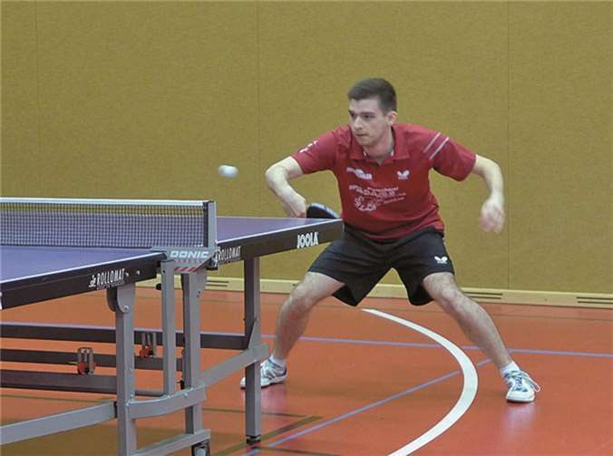 Patrick Assenmacher gewann seine beiden Einzeln im Lokalderby. privat