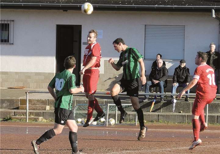 Patrick Bauer gewinnt den Luftkampf.