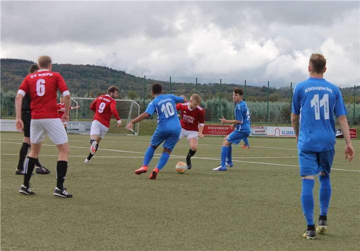 Patrick Donoghue am Ball.