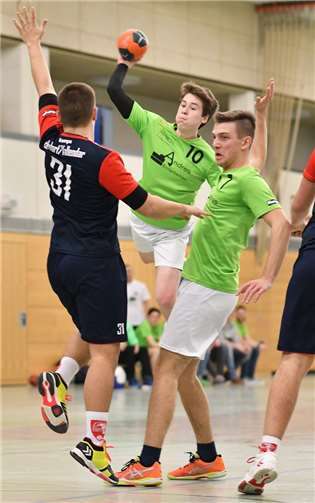 Patrick Heckenbach beieinem seiner vielen Torwürfe.Anke Bous