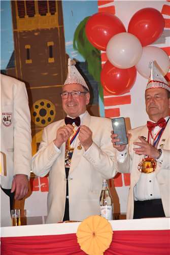 Paul Bison als Sitzungspräsident führte souverän durch das Programm.