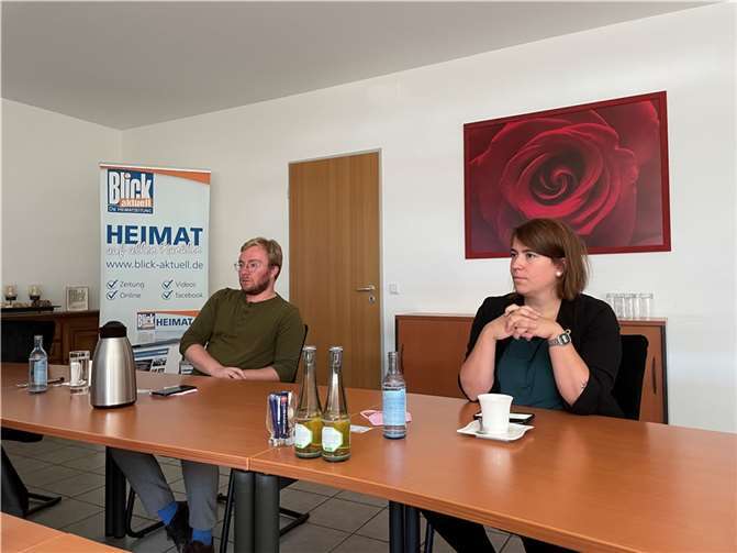 Verantwortungsbewusst durch die Krise Paul Bunjes und Natalie Cramme-Hill besuchten das Krupp Medienzentrum in Sinzig. Foto: ROB